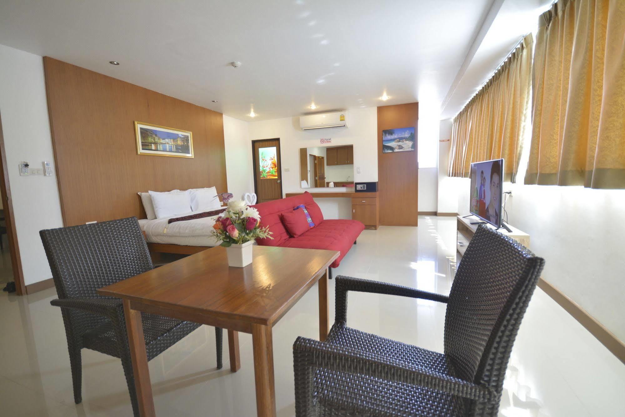The Patong Center Hotel Exterior foto