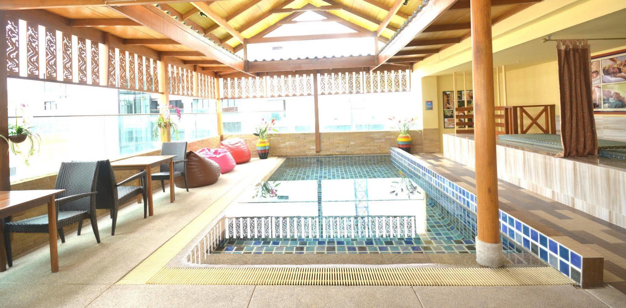 The Patong Center Hotel Exterior foto